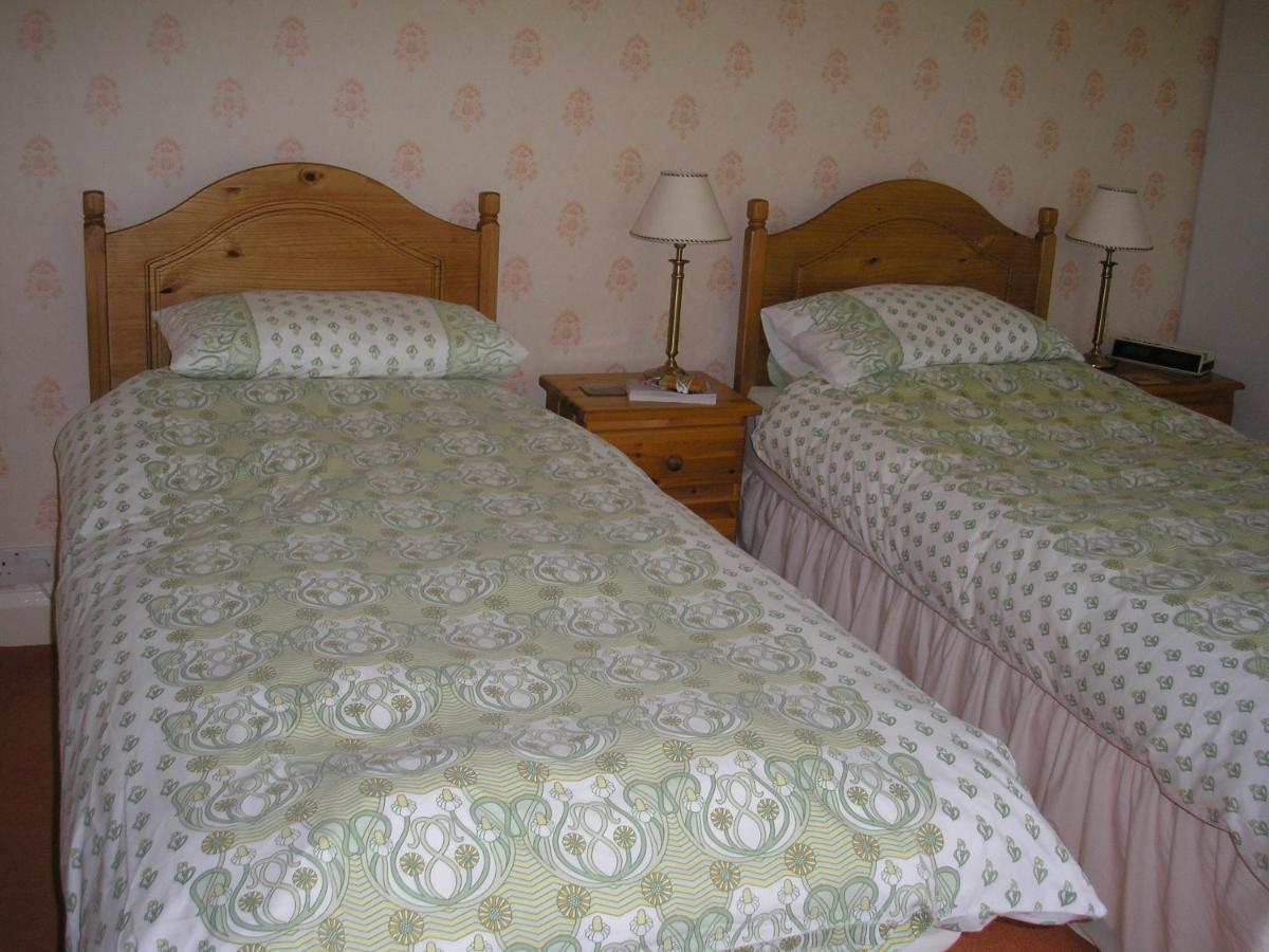 Chart House Bed And Breakfast Dorking Kültér fotó
