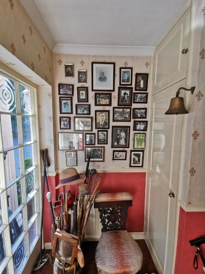 Chart House Bed And Breakfast Dorking Kültér fotó